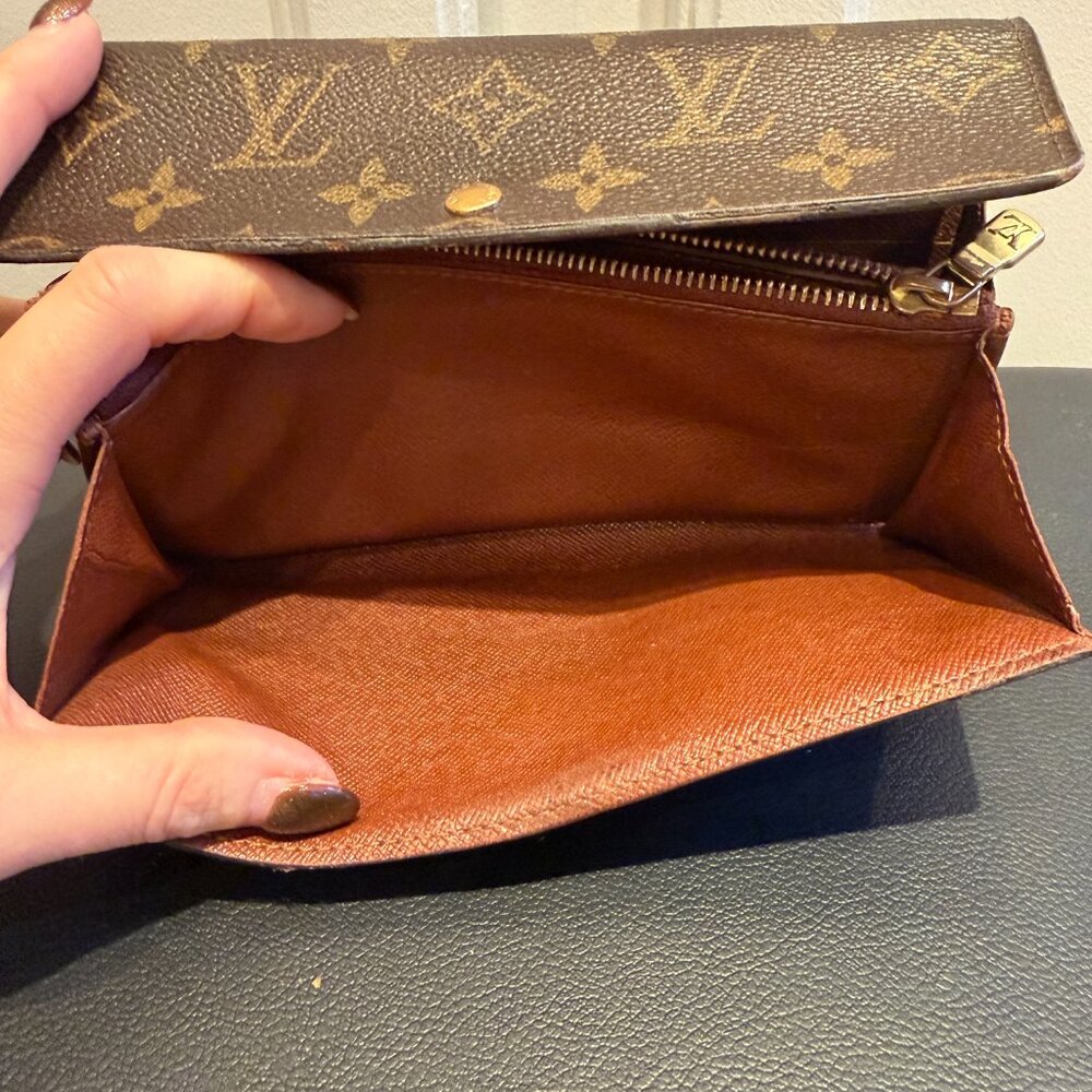 Louis Vuitton Monogram Portefeuille Sara Long Wallet Bifold COA Incl. - Picture 6 of 13
